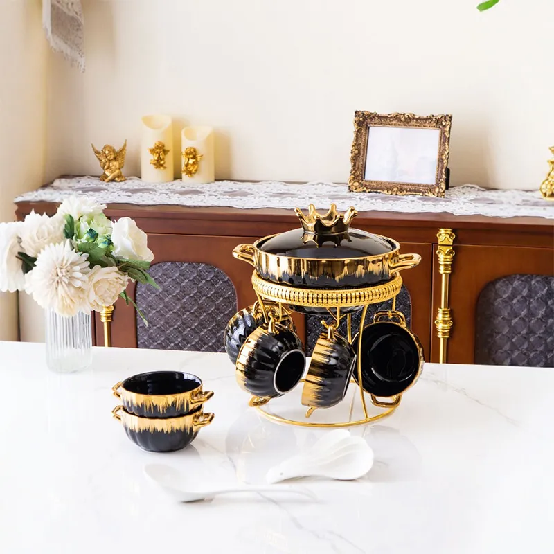 Золотой полосатый набор кастрюль с короной (5)