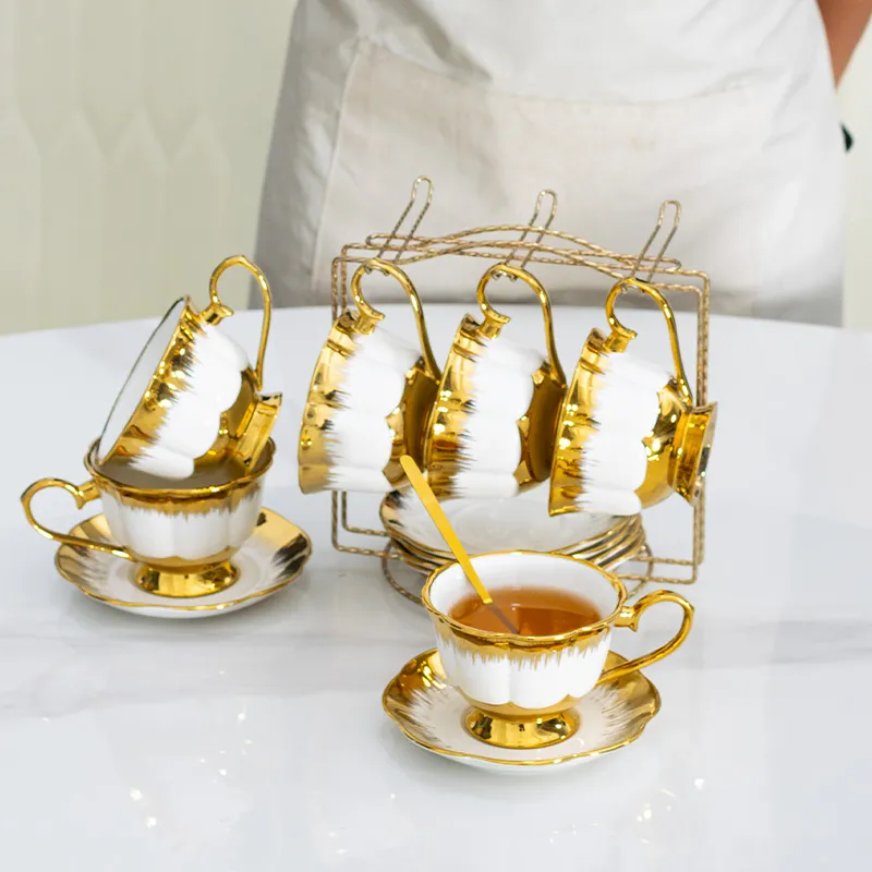 Керамический кофейный сервиз — английский чайный набор для дома в стиле лёгкой роскоши (3)