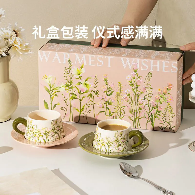 Набор кофейных чашек и блюдец в подарочной коробке — свадебный подарок, чашка для новоселья, сувенирный подарок для женщин (3)