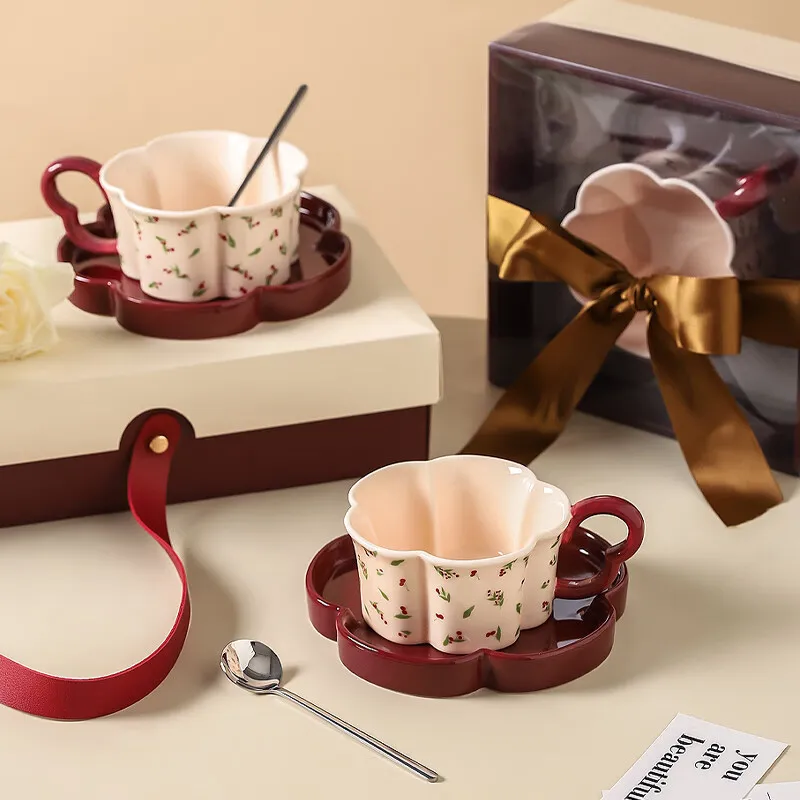 Набор кофейных чашек и блюдец — вишнёвый узор, изысканный послеобеденный чай (2)